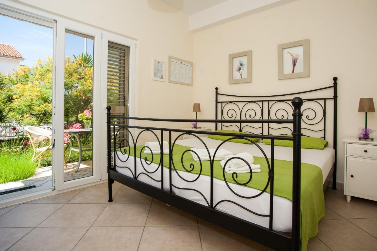 Apartments Dino Đảo Krk Ngoại thất bức ảnh