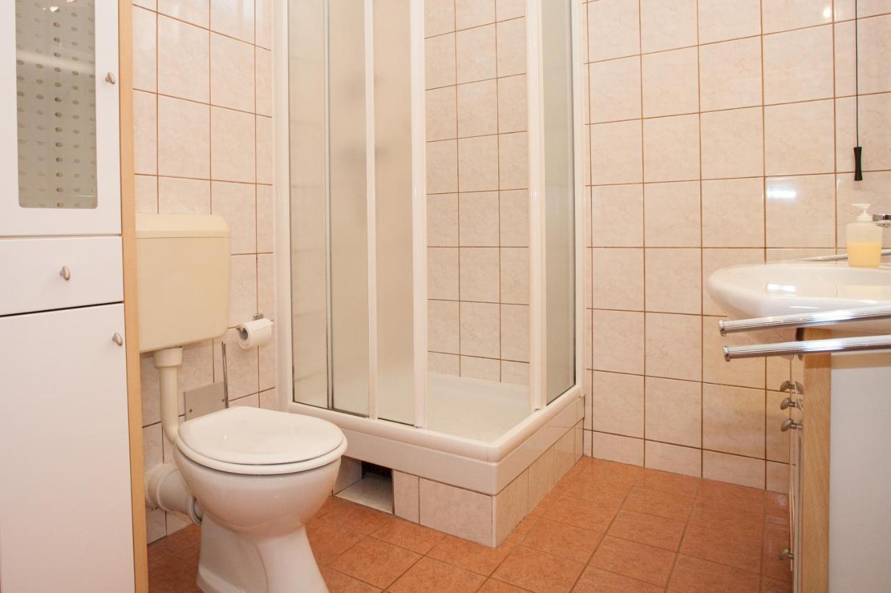 Apartments Dino Đảo Krk Ngoại thất bức ảnh