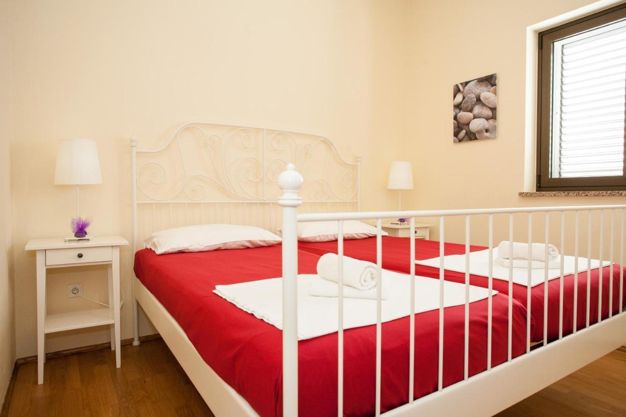 Apartments Dino Đảo Krk Ngoại thất bức ảnh
