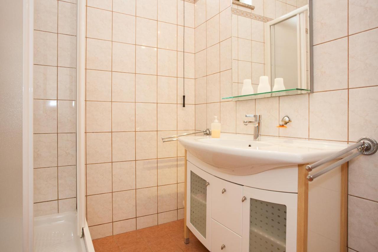 Apartments Dino Đảo Krk Ngoại thất bức ảnh