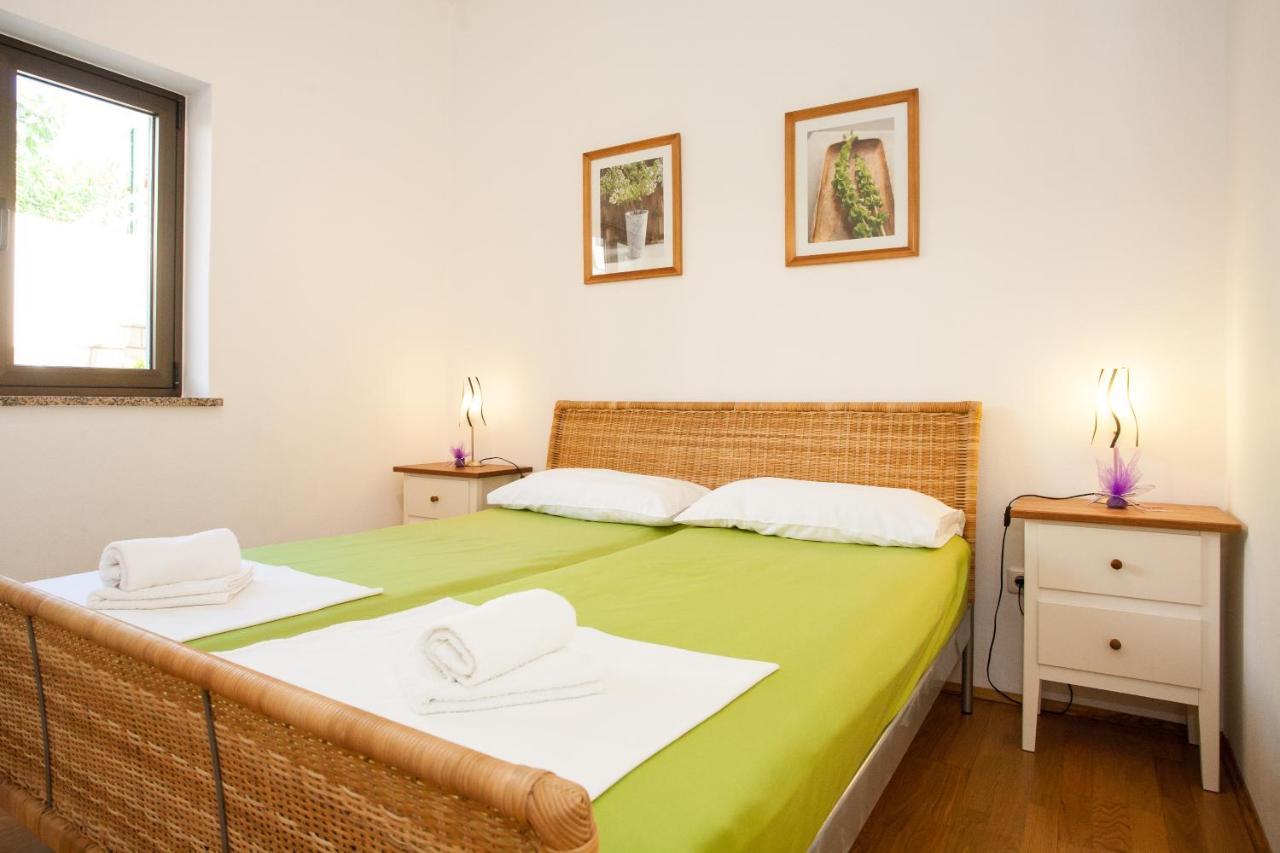 Apartments Dino Đảo Krk Ngoại thất bức ảnh